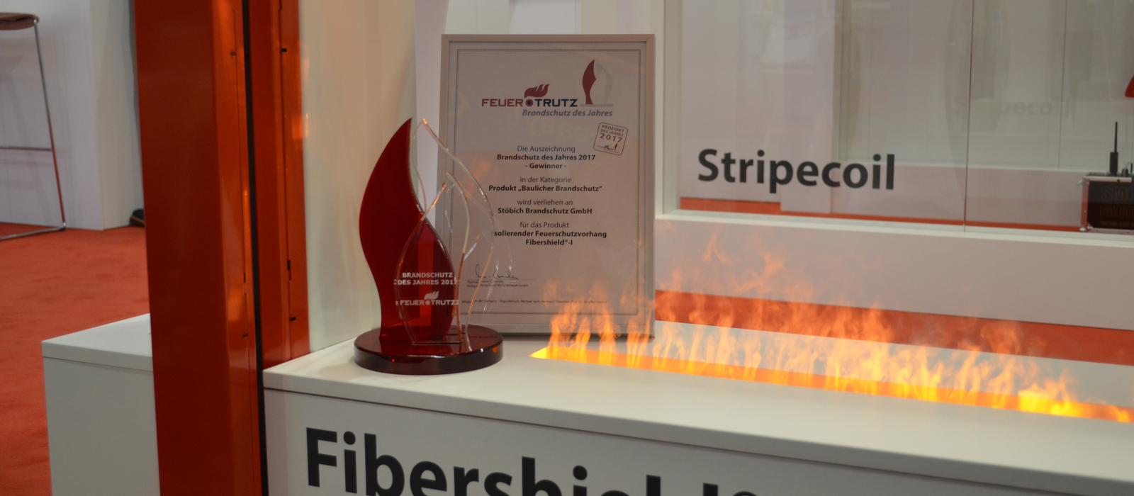 Wärmedämmender Feuerschutzvorhang als “Brandschutz des Jahres 2017” ausgezeichnet Wärmedämmender Feuerschutzvorhang als “Brandschutz des Jahres 2017” ausgezeichnet