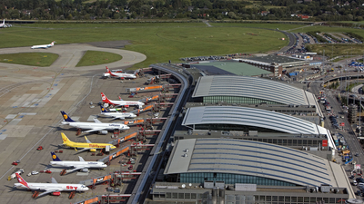 Flughafen Hamburg- Airport Plaza